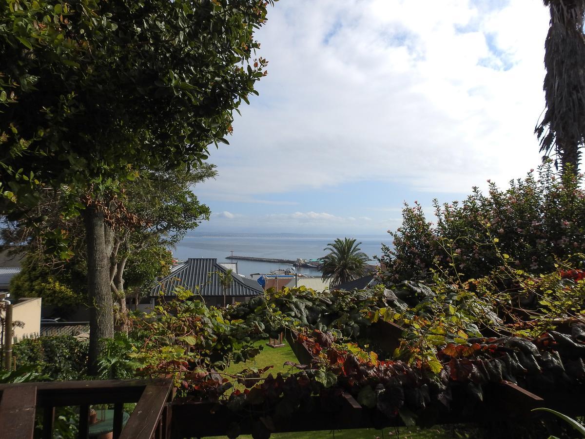 Hotel New Stone Manor à Mossel Bay Extérieur photo