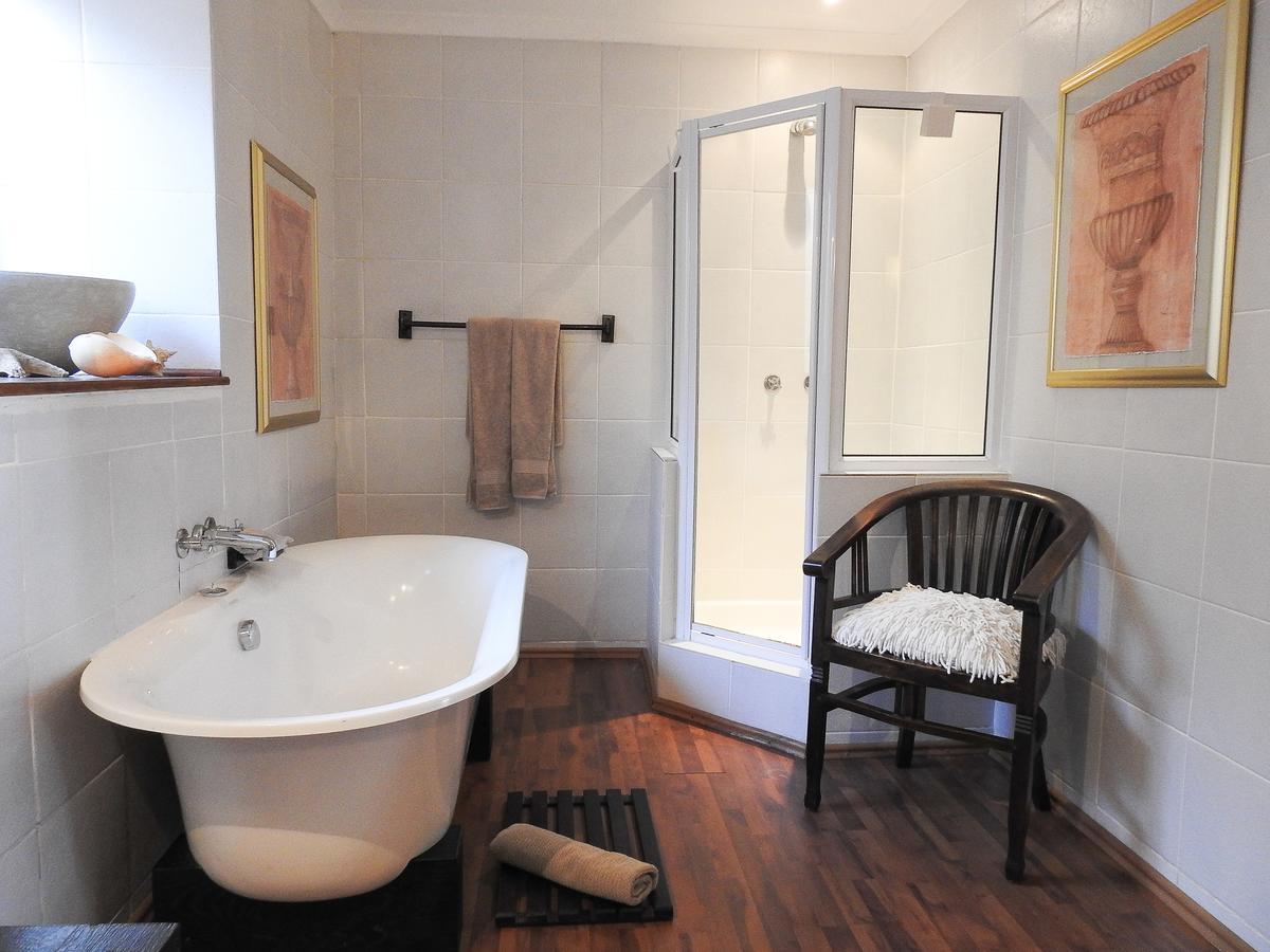 Hotel New Stone Manor à Mossel Bay Extérieur photo