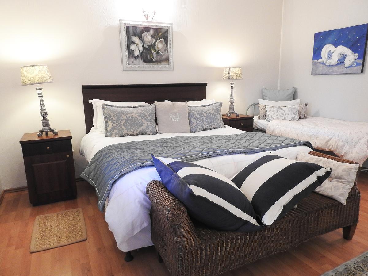 Hotel New Stone Manor à Mossel Bay Extérieur photo