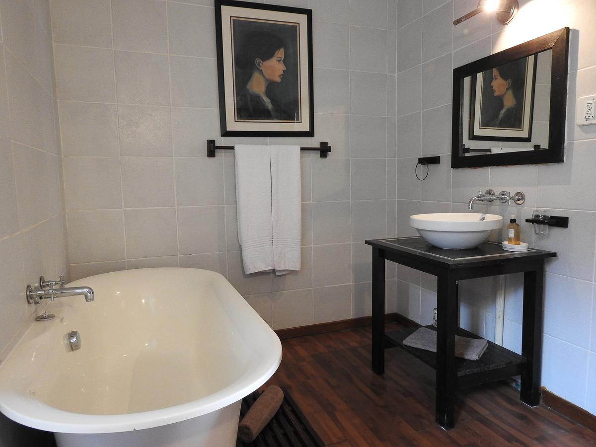 Hotel New Stone Manor à Mossel Bay Extérieur photo